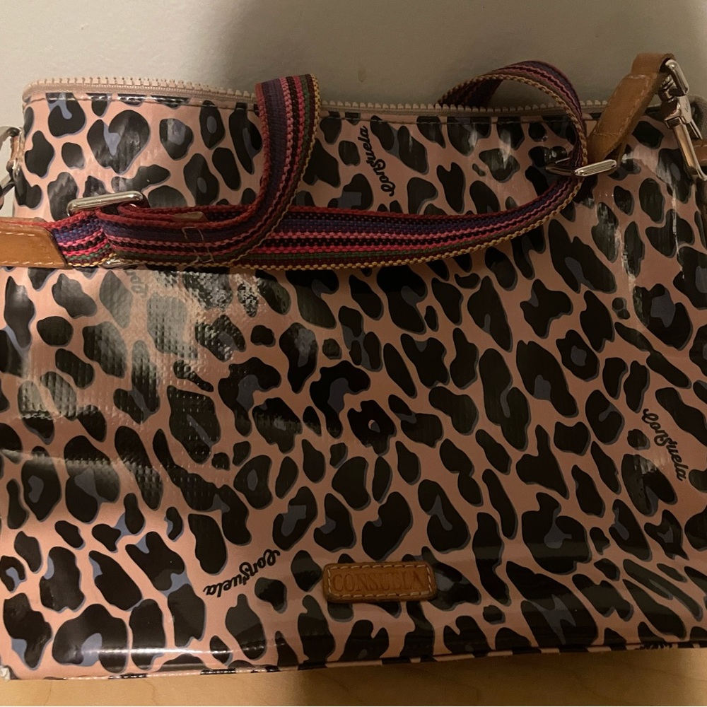 Consuela 
BLUE JAG DOWNTOWN CROSSBODY